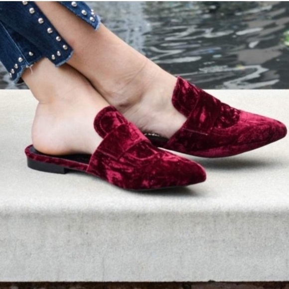 Coconuts by Matisse Funky Crushed Velvet Mules Size 8.5 Burgundy Wine Flats - Picture 1 of 13